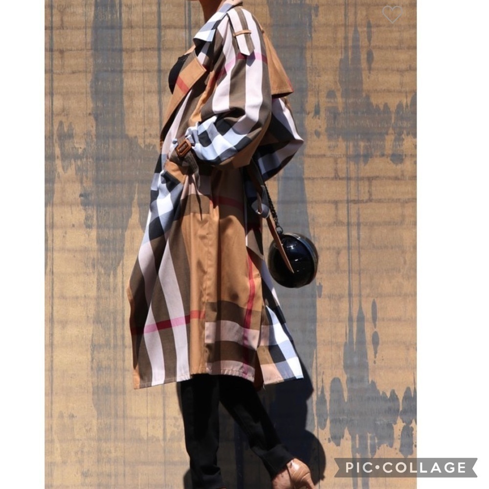 Oversized Black Plaid Trench - Picture 3 of 6